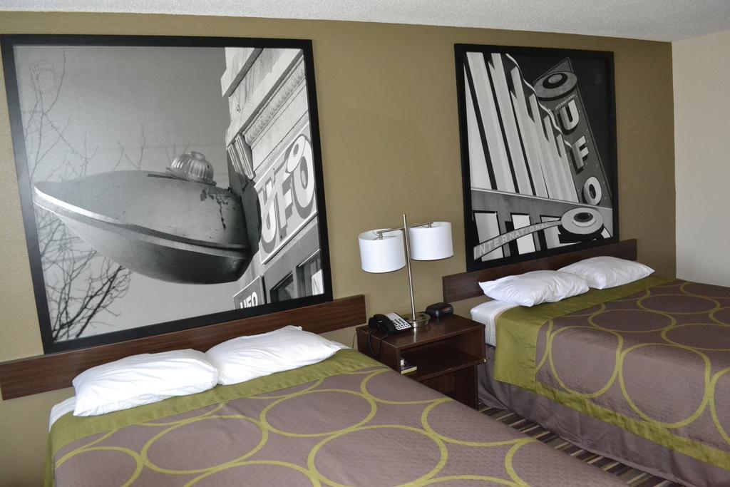 Super 8 By Wyndham Roswell Motell Exteriör bild